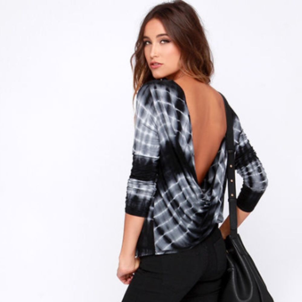 LULU'S ONLY IN RETRO-SPECT BLACK TIE-DYE TOP